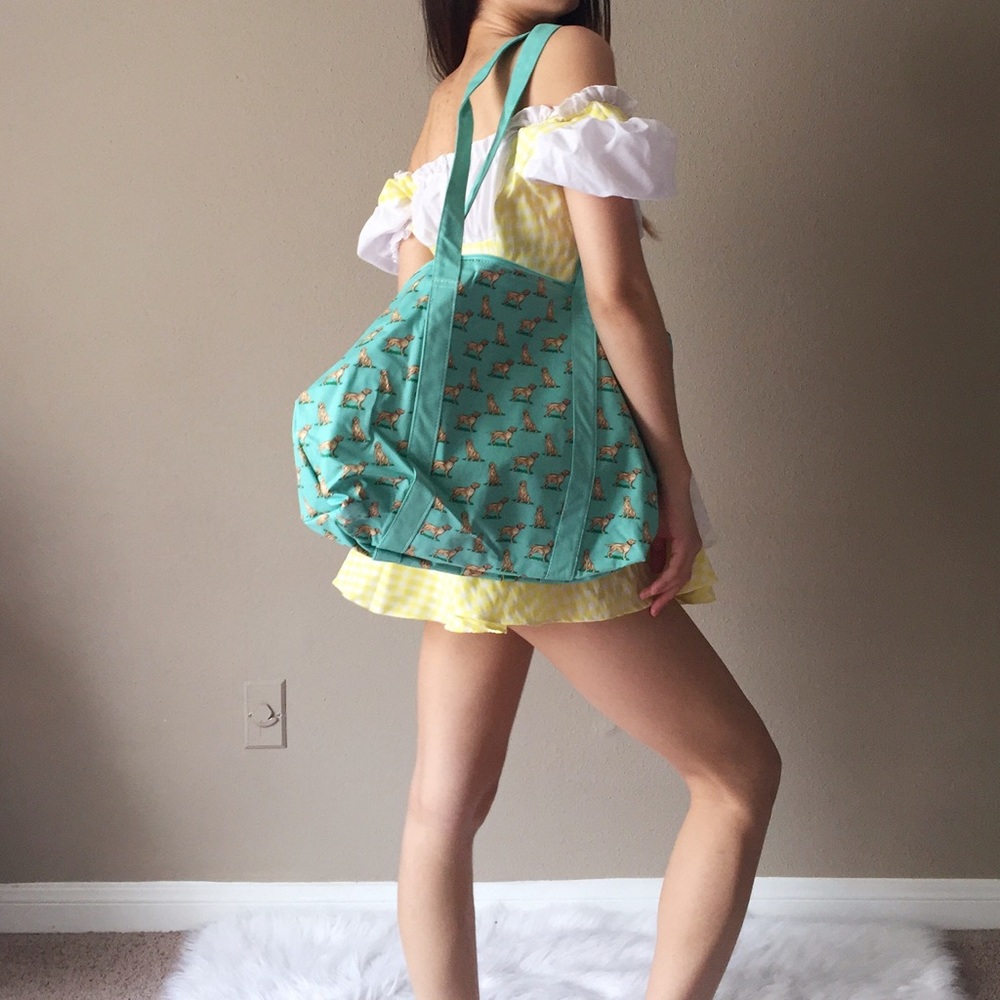 LAST ONE! Alynn Golden Retriever Dog Print Tote - Picture 5 of 6